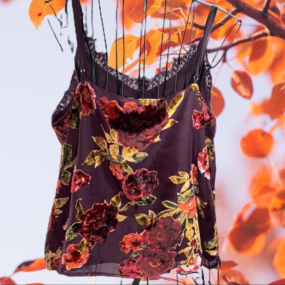 a.n.a. floral print camisole top with spaghetti straps with decorative flocking.